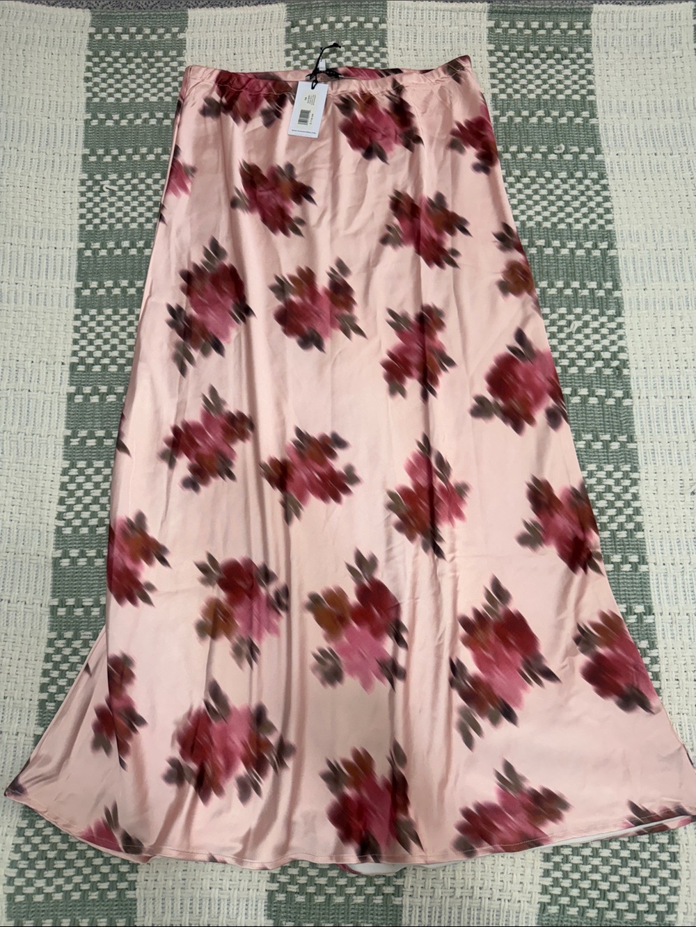 WeWoreWhat Pink Satin Maxi Skirt with Rose Floral Print